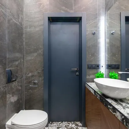 Apartment Royal Vip On Gorodotska 31 *